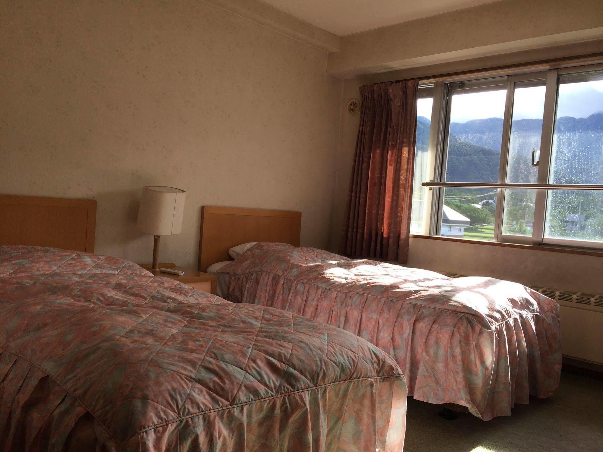Mountside Jodel Hotel Hakuba Exterior photo