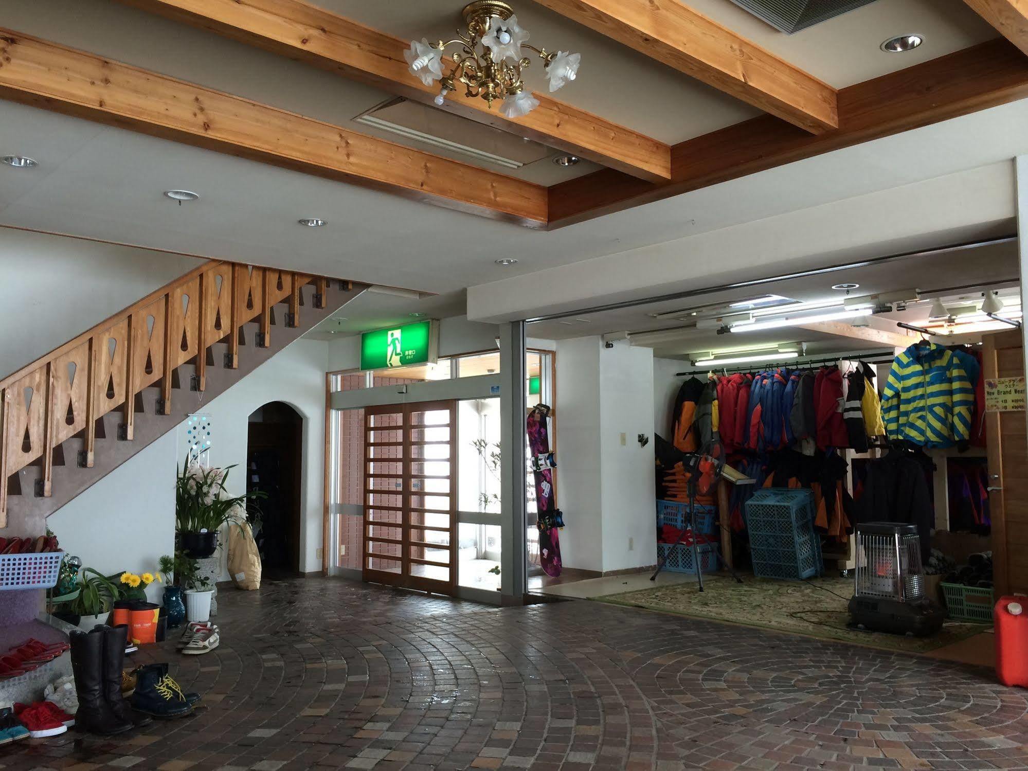 Mountside Jodel Hotel Hakuba Exterior photo
